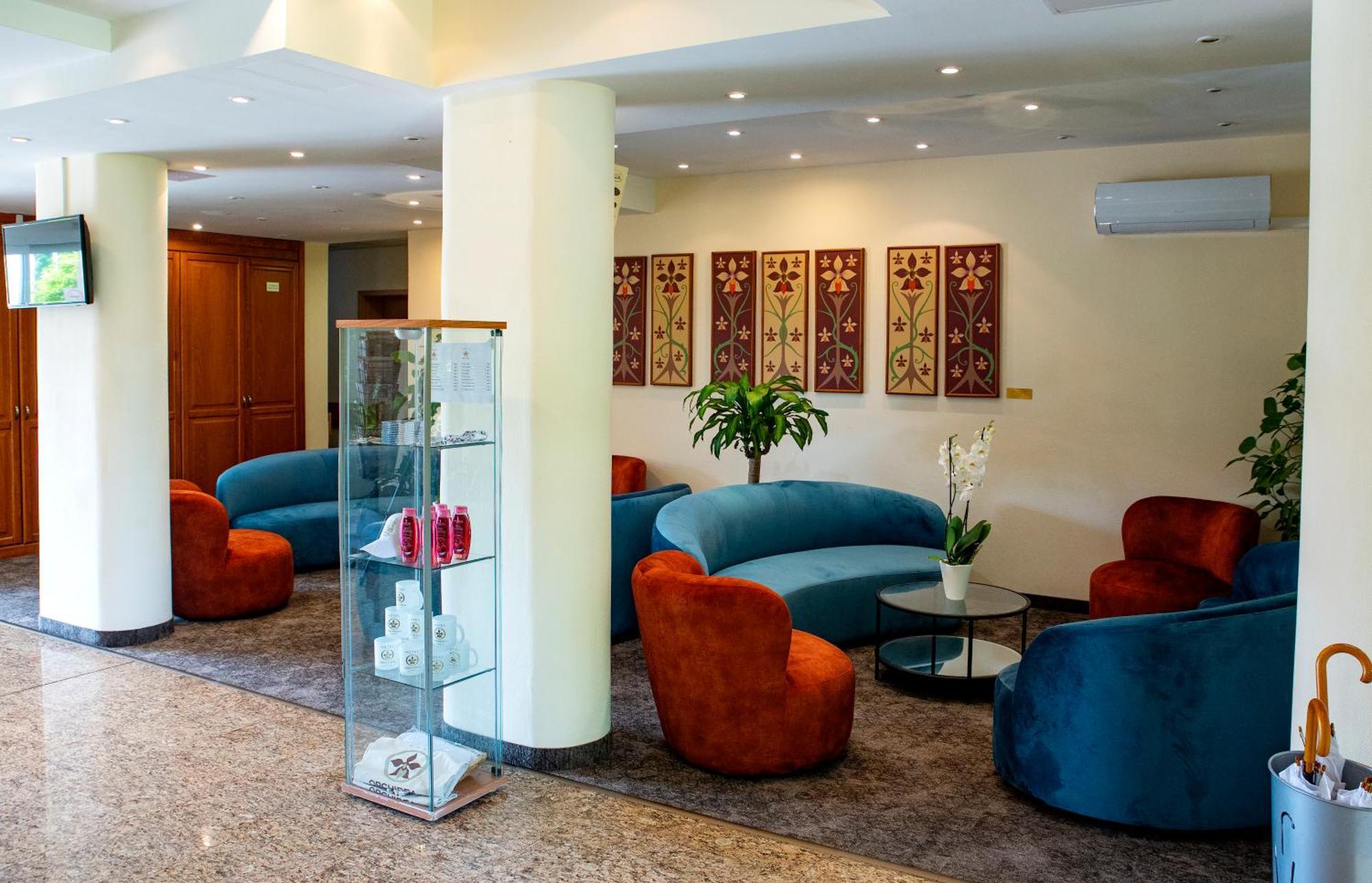 Orchidea Hotel Lipót 외부 사진