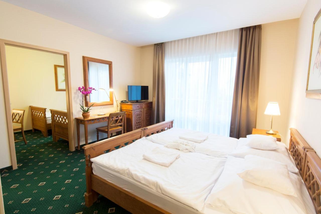 Orchidea Hotel Lipót 외부 사진