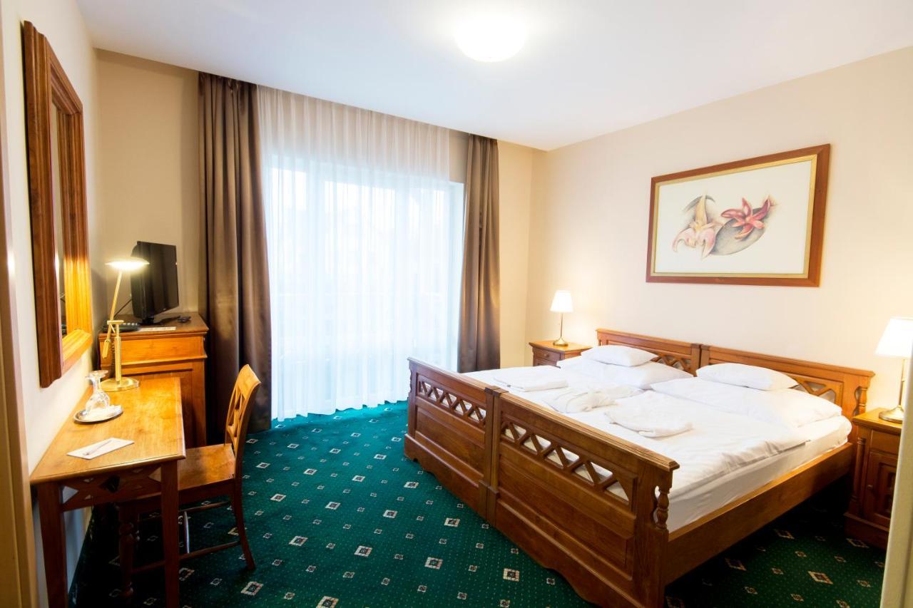 Orchidea Hotel Lipót 외부 사진